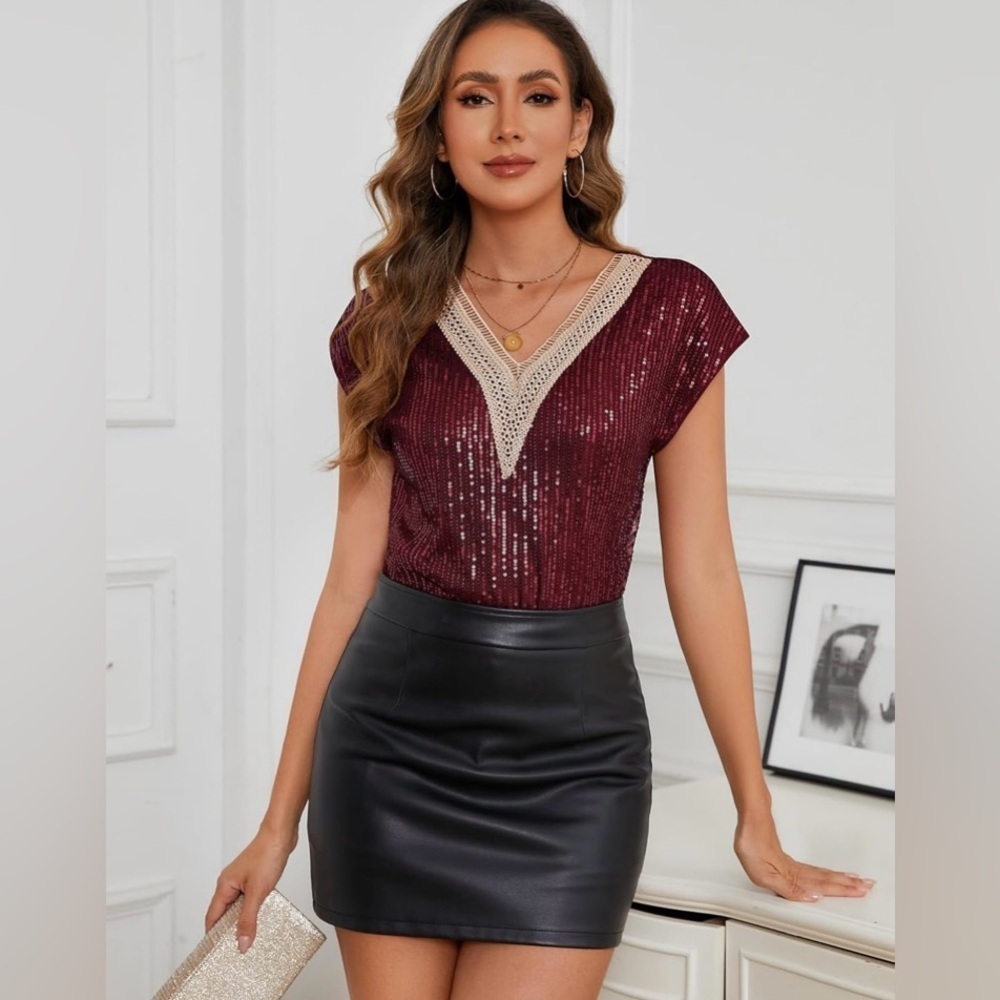 New! Genhoo Women’s Short Sleeve Sequin Top, Wine Red, Medium